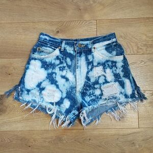 Vintage Lee USA cut off denim shorts distressed destroyed